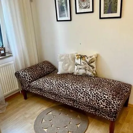 Balkon-apartment Mit Badeplatz - Zentral Apartment *